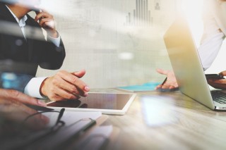 如何处理营业相关投资证明的问题？这类问题对投资策略有何作用？