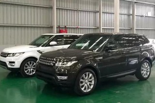 如何确定进口铁矿海运运费的价格？海运运费的波动对进口贸易有何影响？