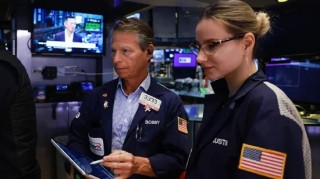 早盘：美股继续上扬 道指涨约200点