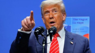 特朗普威胁称若西班牙拒绝达到北约防务开支目标 将对其采取强硬贸易协议