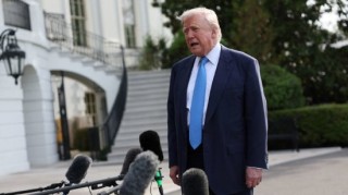 民调显示，特朗普上任近百日支持率下降