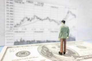 条件单在期货交易中的作用是什么？这种工具如何帮助投资者优化策略？