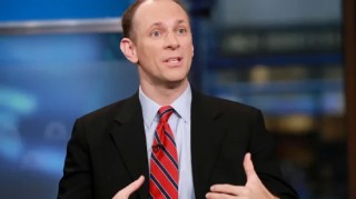 芝加哥联储行长古尔斯比：美联储独立性对抗通胀“至关重要”