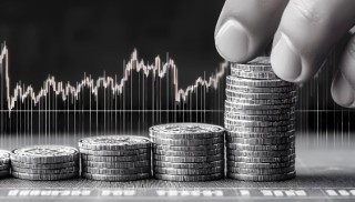 全球资管巨头考虑减仓10%美国资产，资金或转移至中国、中东等地