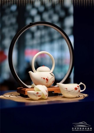 华光国瓷荣获“中华文化传承贡献奖” 闪耀亚洲游艇颁奖盛典