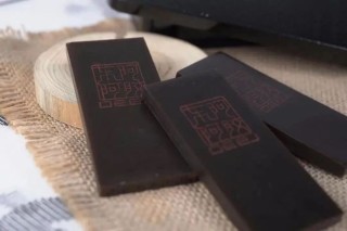 老字号渡新劫，刘伶醉“啃老”姿势待更新