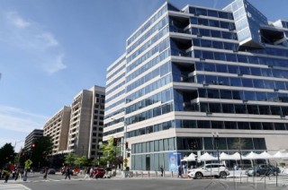 昨夜今晨国际外盘头条一览_2025年4月25日_财经新闻