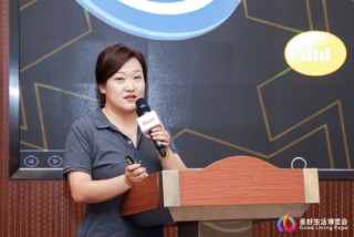 超市发杨璐：目标客户画像为35岁到55岁在职已婚已育，中等以上收入，高知高学历女性顾客