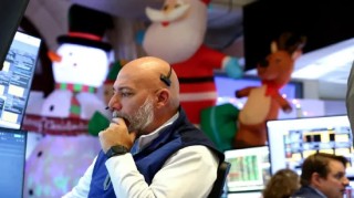 午盘：美股基本持平 市场关注利率前景与经济数据