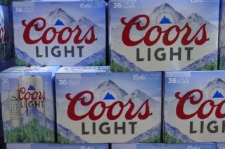 摩森康胜下调全年预期并计划削减开支 消费者支出疲软引担忧