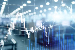 期货期权的价格是如何形成的？其价格波动受什么因素影响？