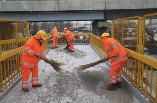 2400余人值守！建工养护集团全力铲冰除雪保畅通