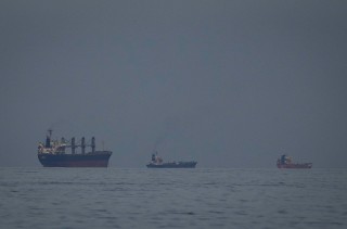 特朗普暗示最后期限推迟1天 伊朗准备在波斯湾建立“新秩序”