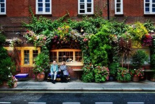 轻资产化什么意思如何理解企业的轻资产化策略？这种策略有哪些实施难点？