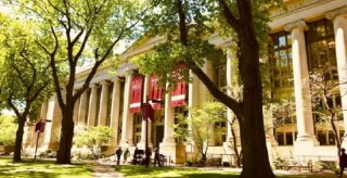 哈佛第三季度比特币持仓大增257%至4.43亿美元成其最大公开头寸