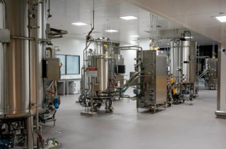 特朗普关税威胁包罗万象 制药行业三十余年来恐首次遭遇关税冲击