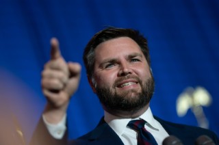 美国副总统万斯：美国聚焦乌克兰长期和平而非短期停火