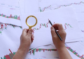 什么期货公司正规如何判断期货公司的正规性？这些判断标准在实际中如何应用？