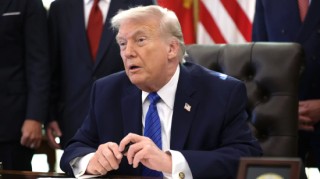 特朗普拟建立稀土战略储备，稀土矿企股价应声大涨