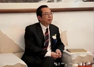 宁德时代“二当家”减持后续：或套现达171亿元，16家机构“疯抢” | 能见派