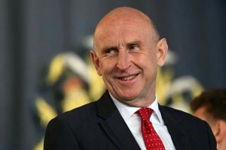 英镑GBPUSD多空对决升级！英国就业失速+降息分裂，央行站不住了？