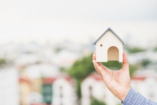 成都的房地产市场现状如何？在这里购房有哪些趋势和挑战？