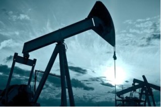 如何分析原油与股票关系？原油下跌对股票市场的金融影响有哪些？