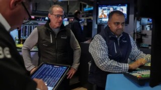 开盘：美股周三高开 英伟达与甲骨文领涨