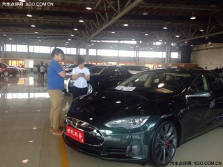 如何正确驾驶跨骑摩托车？驾驶过程中有哪些注意要点？