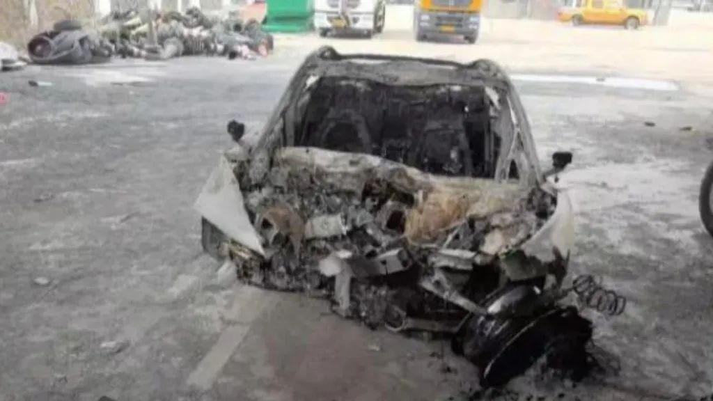 小米公布SU7事故数据，遇难者家属发声  第1张