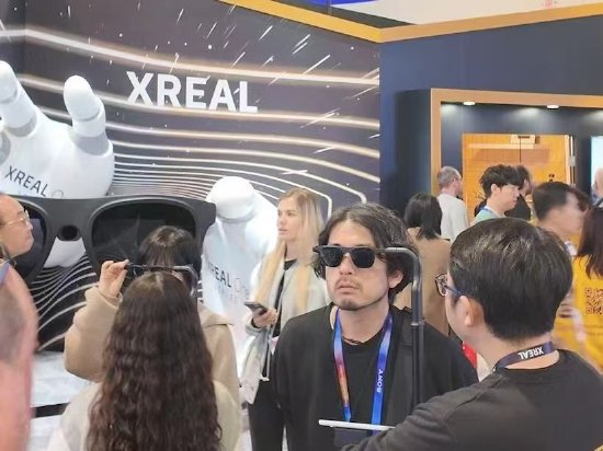 速卖通：AR眼镜海外销量涨600%，高科技商品需求上涨  第1张