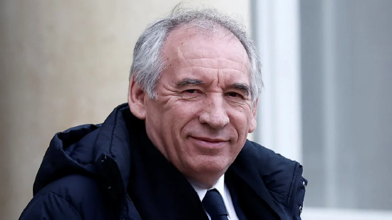 法国总理称特朗普的关税政策可能使法国国内生产总值增长率降低 0.5 个百分点 第1张 法国总理称特朗普的关税政策可能使法国国内生产总值增长率降低 0.5 个百分点 第1张