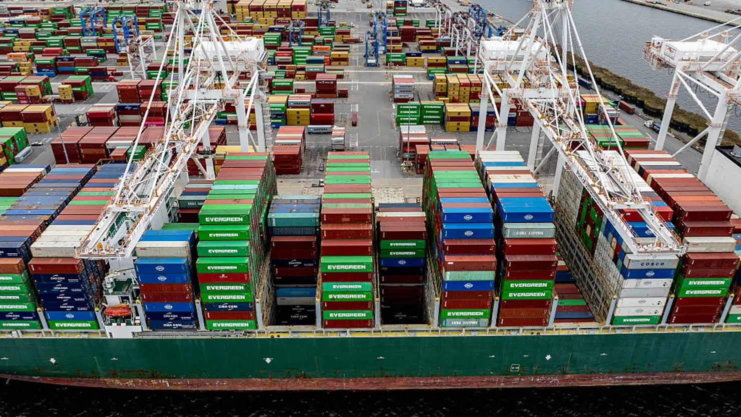 故障持续超10小时 美海关系统被特朗普关税政策“绕晕”  第1张