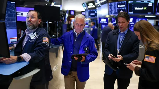 尾盘:股指维持涨势 道指上涨约1000点 第1张 尾盘:股指维持涨势 道指上涨约1000点 第1张