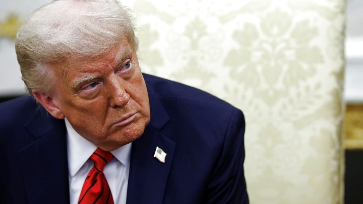 美媒爆：美零售巨头CEO赴白宫私下警告特朗普，关税政策将致美超市货架空空如也  第1张