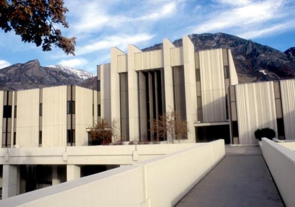 如何选择一款适合自己的床垫产品？这种选择在不同睡眠需求下有哪些考虑因素？  第1张