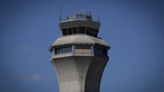 美国联邦航空管理局在数百次航班中断后考虑减少纽瓦克机场的航班 第1张 美国联邦航空管理局在数百次航班中断后考虑减少纽瓦克机场的航班 第1张