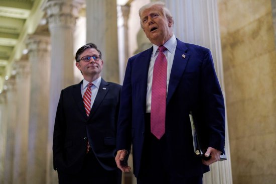 外盘头条：贝莱德加码押注AI股 比特币创新高 OpenAI收购AI初创企业io 特朗普政府接收卡塔尔赠送的飞机  第7张