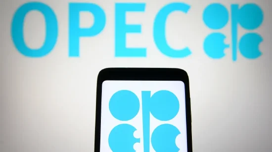 美油周五小幅收跌 OPEC+可能增产令油价承压  第2张