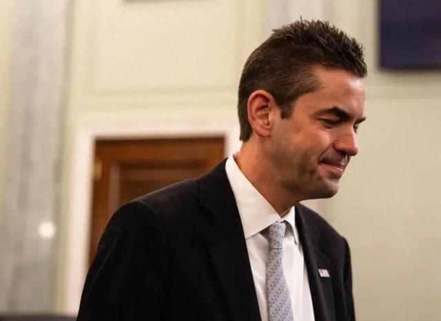 马斯克刚走,他也被撤换了 第1张 马斯克刚走,他也被撤换了 第1张