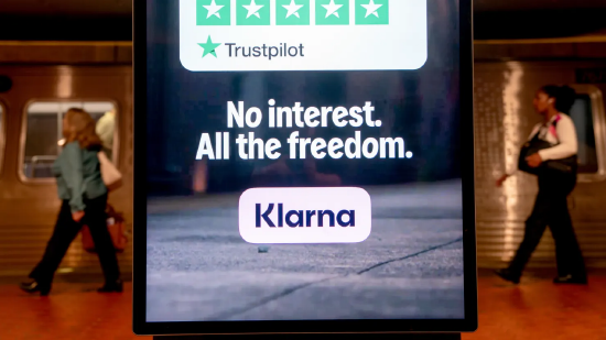 Klarna推出借记卡叫板银行 业务从 "先买后付" 向多元化拓展  第1张