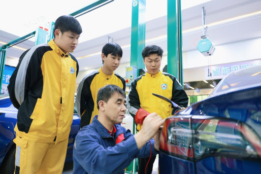 三十余载，这艘“职教航母”将学生送达梦想彼岸  第3张