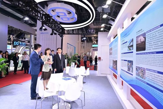 进出口银行行长王春英赴上海调研 第3张 进出口银行行长王春英赴上海调研 第3张