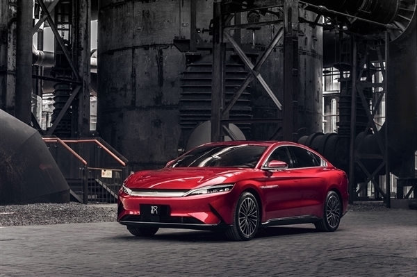 如何评价比亚迪宋suv？这款车的性能表现如何？  第1张