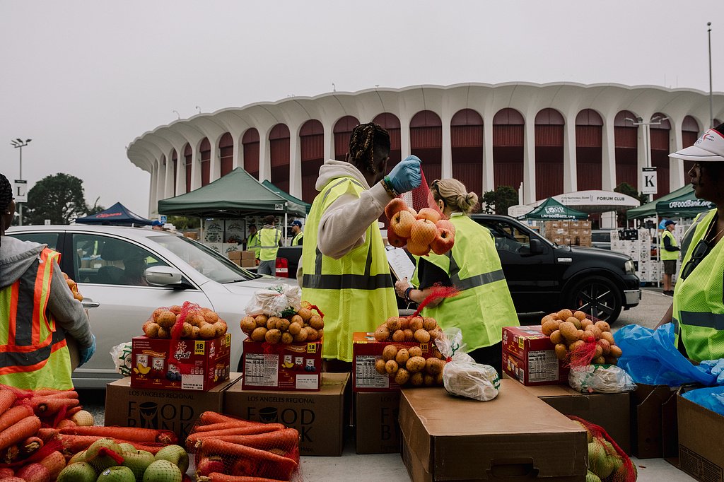 美政府“停摆”满月,民生经济双重承压 第1张 美政府“停摆”满月,民生经济双重承压 第1张