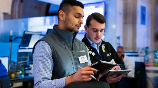 11月21日收盘：美股收跌纳指下挫480点 英伟达转跌且降息希望减弱令股指承压  第1张