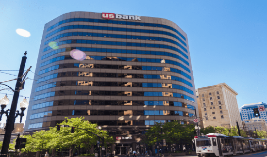 12月3日外盘头条:亚马逊推出最新自研芯片 花旗扩充投资级债券交易团队 特朗普拟将禁入令扩大至约30个国家 第6张 12月3日外盘头条:亚马逊推出最新自研芯片 花旗扩充投资级债券交易团队 特朗普拟将禁入令扩大至约30个国家 第6张