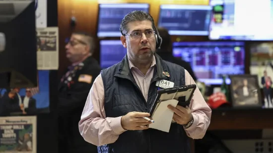 尾盘:美股维持涨势 道指上涨450点 第1张 尾盘:美股维持涨势 道指上涨450点 第1张