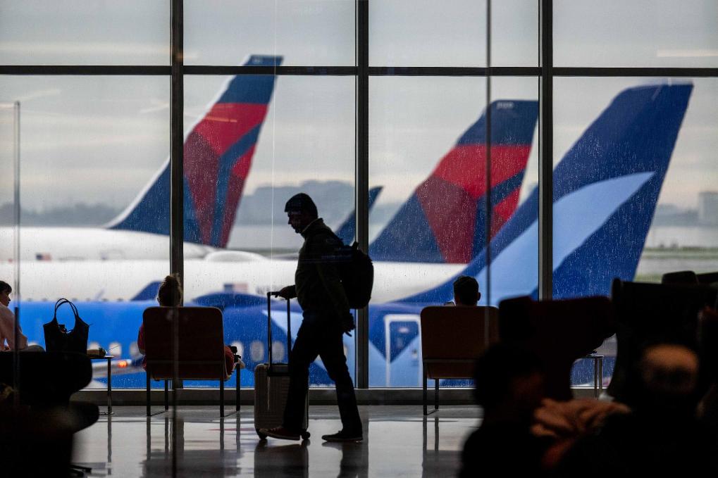 美国签证审查严重拖长 谷歌和苹果建议外籍员工“别出美国”  第1张