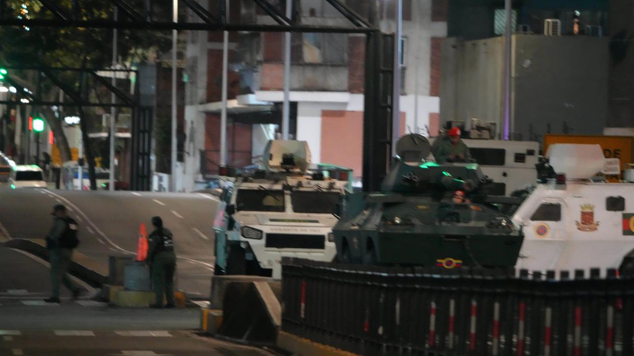 马杜罗已抵美 国际社会强烈谴责美国 特朗普:若必要,有“第二波”打击 第3张 马杜罗已抵美 国际社会强烈谴责美国 特朗普:若必要,有“第二波”打击 第3张